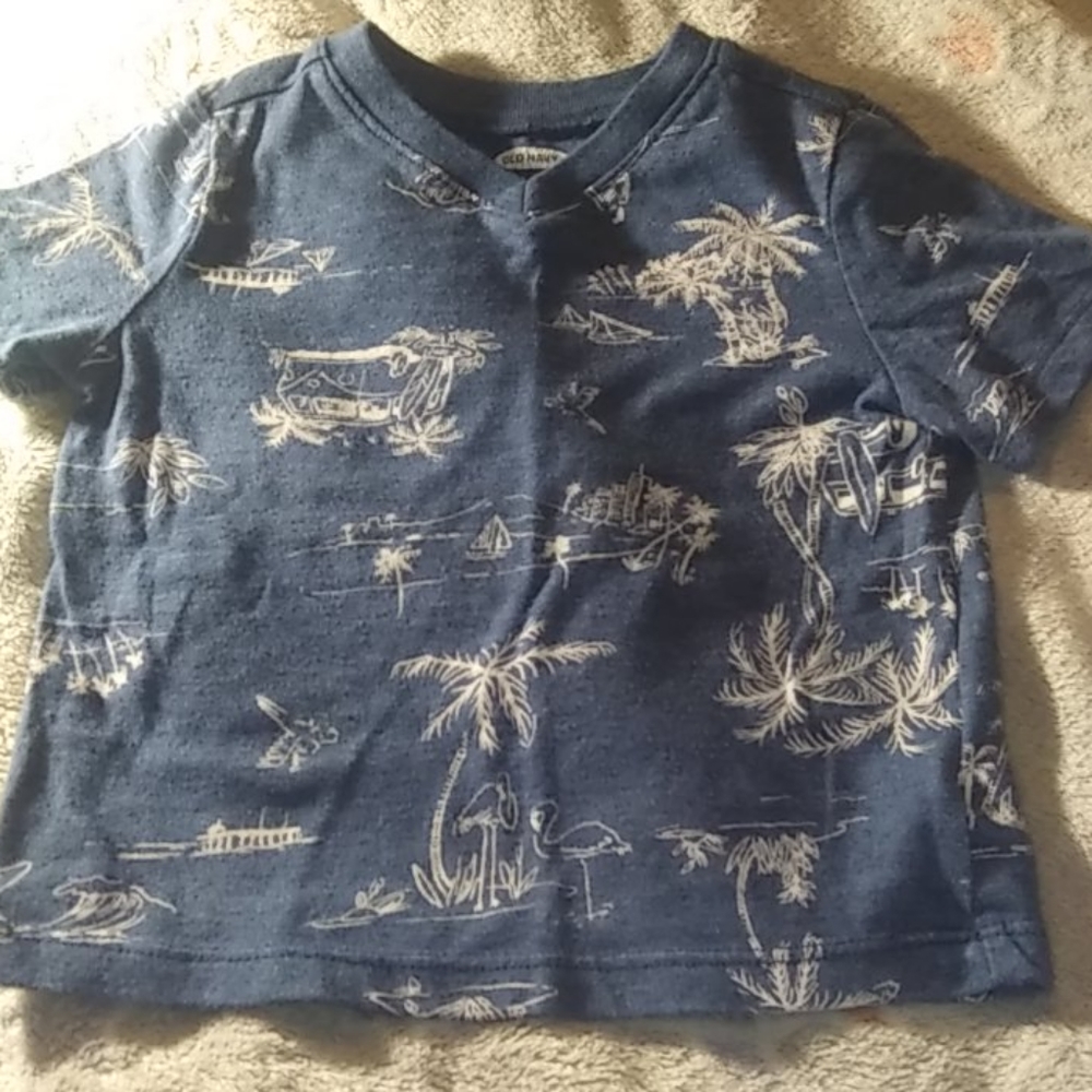 18mo shirt bundle - Picture 3 of 4